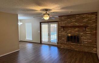 3 beds, 2 baths, $1,300