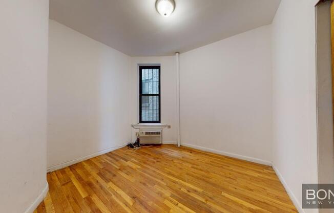 2 beds, 1 bath, $3,800, Unit 11