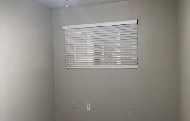 1 bed, 1 bath, 425 sqft, $949, Unit 106