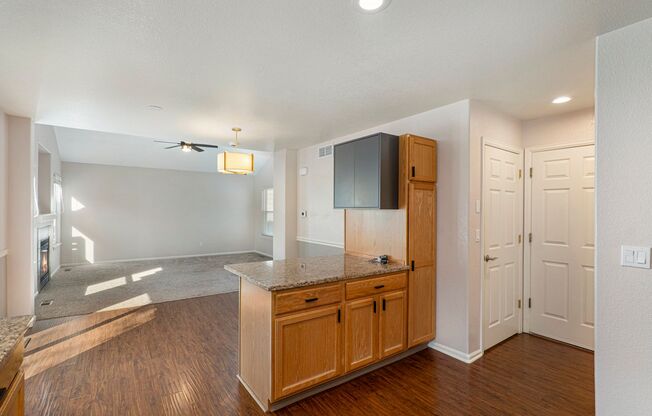 Picture Perfect 3 Bedroom 3 Bath home in Highlands Ranch!