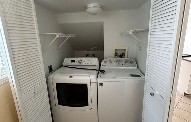 Available Now!  Beautiful 4 BD / 3 BA House in Ocean Pointe!