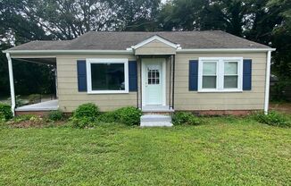 Remodeled 2 bed / 1 bath in Beaumont Village area.