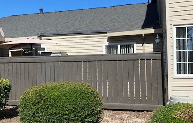 2 beds, 2 baths, 900 sqft, $2,015, Unit 156