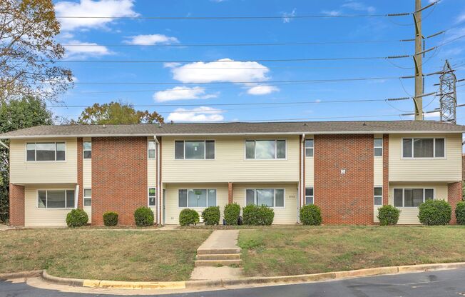 2 Bedroom Walking Distance to NCSU!
