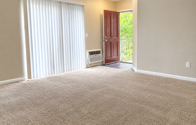 2 beds, 2 baths, $2,100, Unit 28