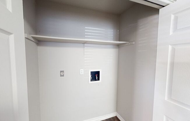1 bed, 1 bath, 950 sqft, $919