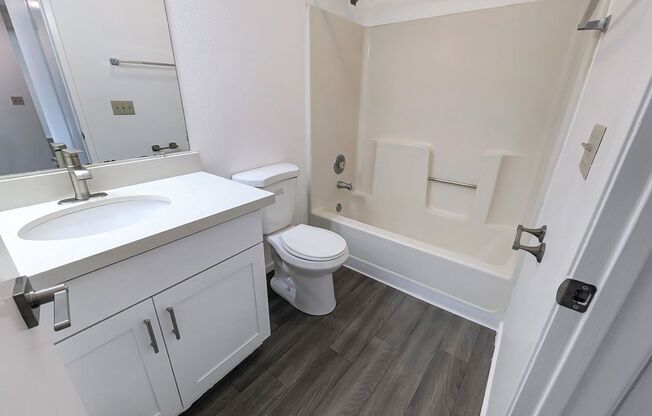 2 beds, 1 bath, 830 sqft, $1,895, Unit 406