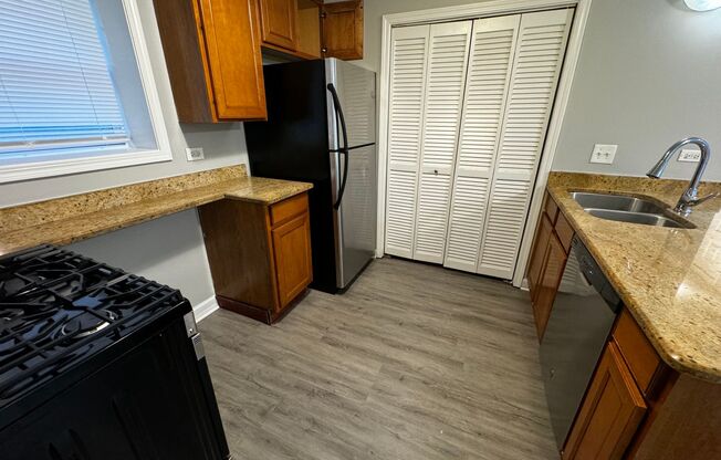 2 beds, 2 baths, $1,675, Unit 3217 #GDN