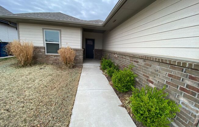 4 Bedroom 2 Bath Home in EDMOND (See Contact Info Below)