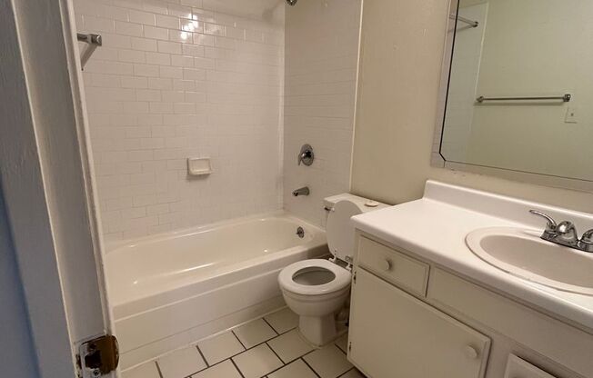 1 bed, 1 bath, 600 sqft, $1,199, Unit WWK-211