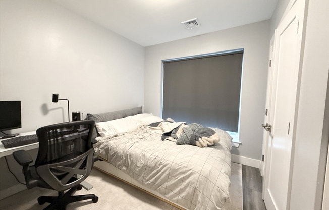 2 beds, 2 baths, 850 sqft, $4,300, Unit 408