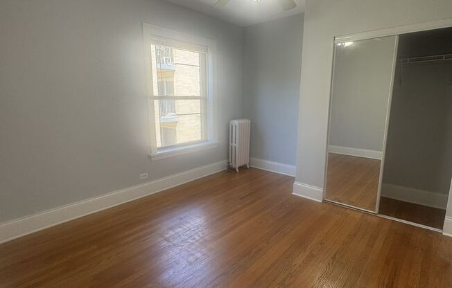 3 beds, 1 bath, 825 sqft, $2,695, Unit 2121-27-3A