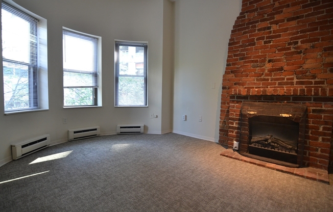2 beds, 1 bath, 970 sqft, $4,075, Unit 63-6