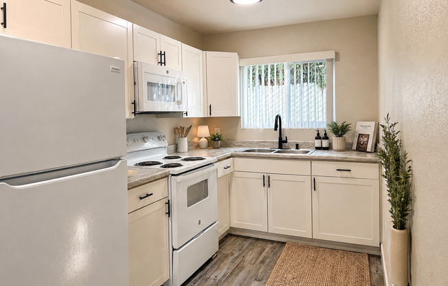 2 beds, 1 bath, 800 sqft, $1,275, Unit 139-H