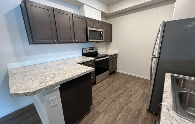 3 beds, 2 baths, 1,197 sqft, $1,595, Unit B302