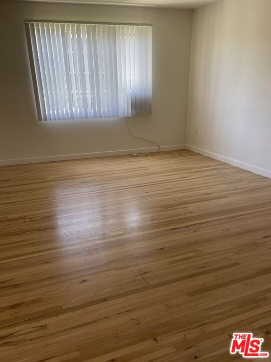 1845 1/2 S S BEVERLY GLN BLVD