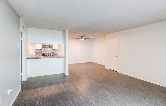 1 bed, 1 bath, 700 sqft, $2,083, Unit Unit 17B