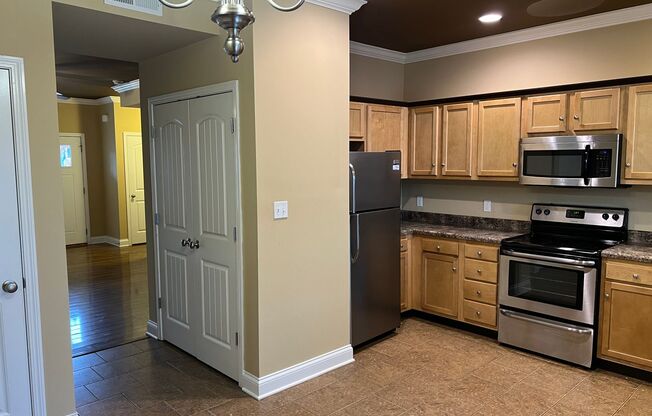 2 beds, 2.5 baths, 1,115 sqft, $1,055, Unit 077