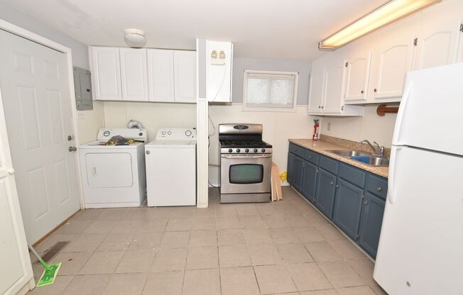 3 beds, 1 bath, $1,500