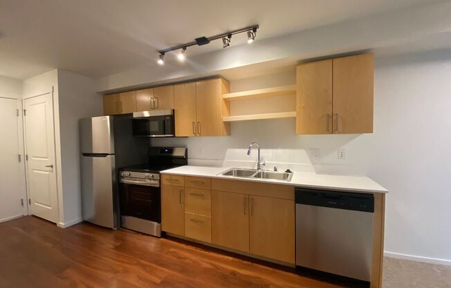 Studio, 1 bath, 185 sqft, $1,850, Unit 1401-A