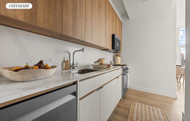 2 beds, 2 baths, $11,300, Unit 6A