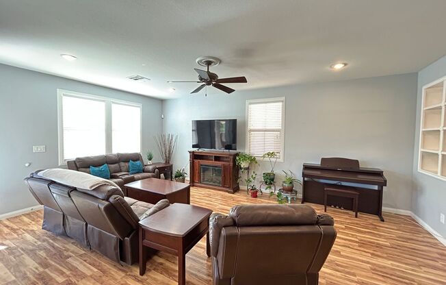Cozy Summerlin South Home with 3 Bedrooms and 2.5 Bathrooms!