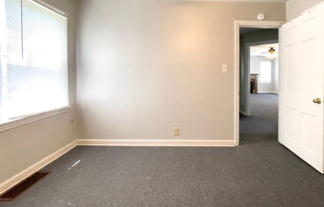 2 beds, 1 bath, 816 sqft, $1,050, Unit 2523 (House)