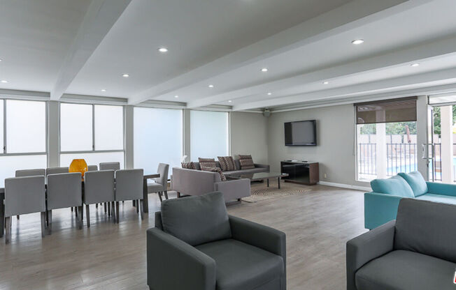 1 bed, 1.5 baths, 1,009 sqft, $3,990, Unit 1112