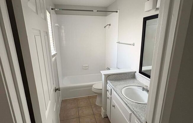 2 beds, 2 baths, 931 sqft, $1,003, Unit 14-1402