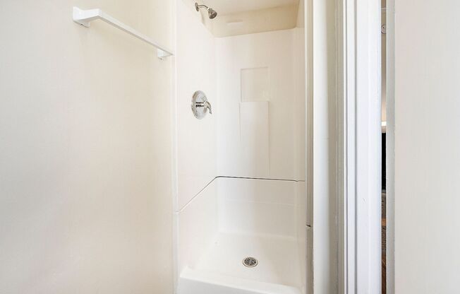 Studio, 1 bath, 277 sqft, $1,145, Unit 222