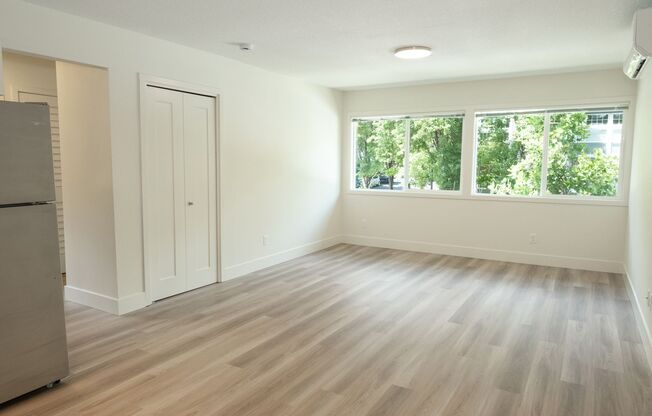 2 beds, 1 bath, 679 sqft, $2,150, Unit 69-19