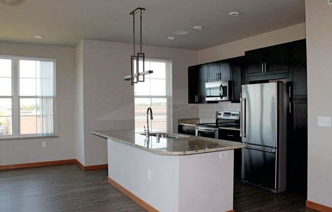 1 bed, 1 bath, 650 sqft, $1,695, Unit 7710-406