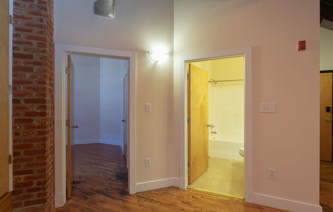 1 bed, 1 bath, 700 sqft, $1,475, Unit 119