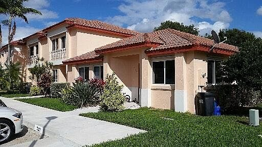707 NW 208 DR