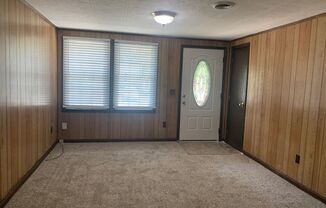 4 beds, 2 baths, $900