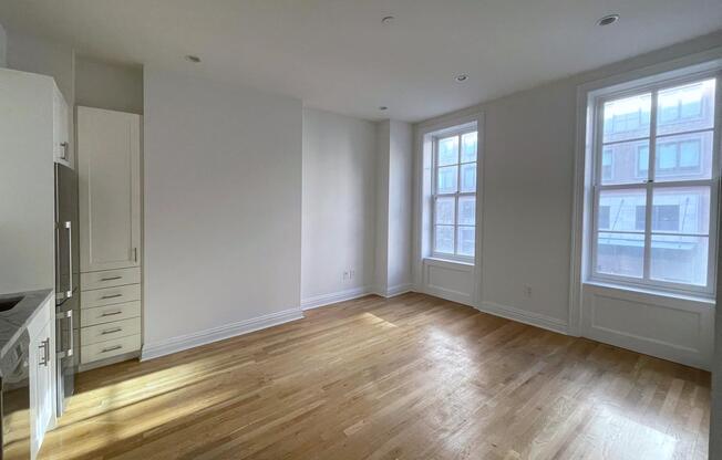 1 bed, 1 bath, $3,500, Unit 2F