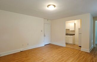 2 beds, 1 bath, 675 sqft, $1,550, Unit 106