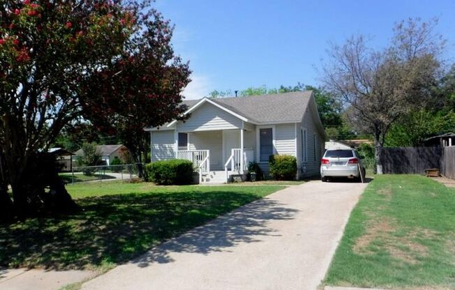 218 Broadmoor