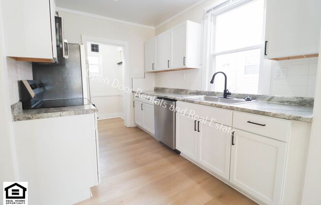 Now available 3 bedroom home ***RENT SPECIAL $400 OFF FIRST MONTHS RENT!***