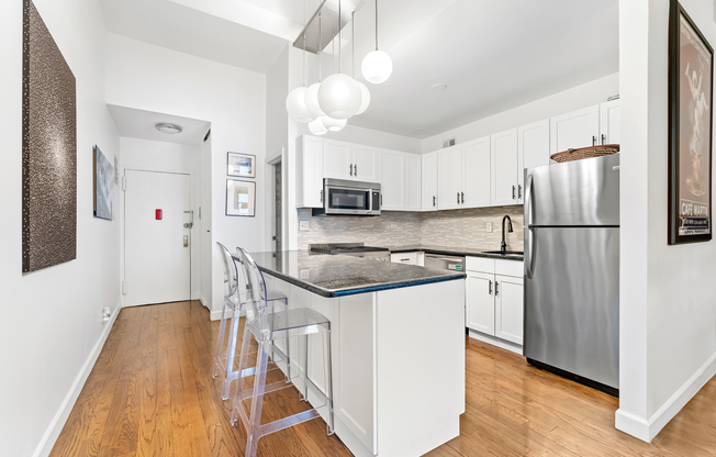 315 7 AVE