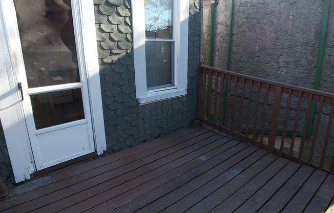 1 bed, 1 bath, 800 sqft, $995, Unit 2nd Flr