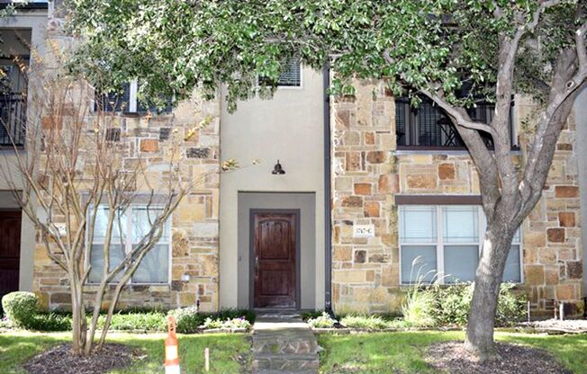 Fabulous 2-2.5-2 Condo in Lower Greenville, Dallas!