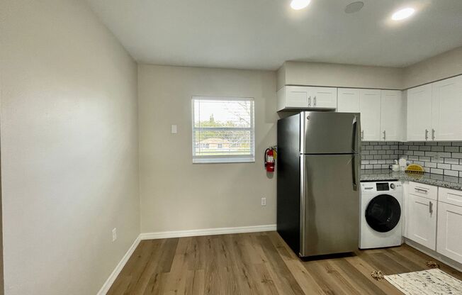 1 bed, 1 bath, 557 sqft, $1,299, Unit J30