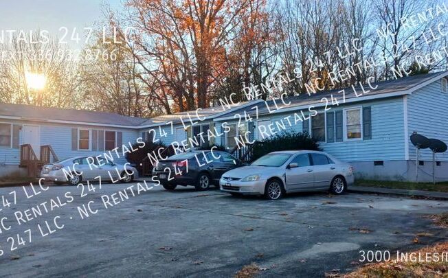 3000 INGLESIDE AVE