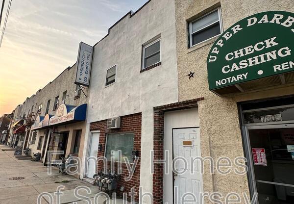 7307 W CHESTER PIKE