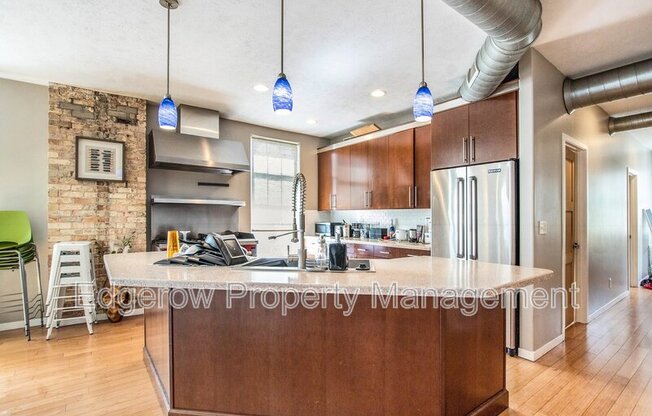 1153 MADISON AVE SE