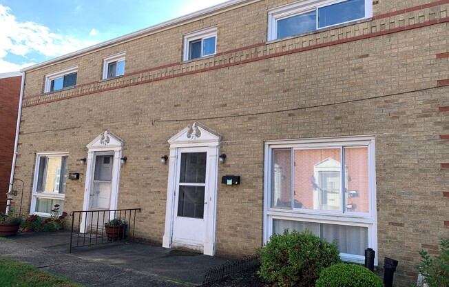Well Kept Duplex in the Shaler Area