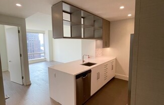 555 Tenth Ave