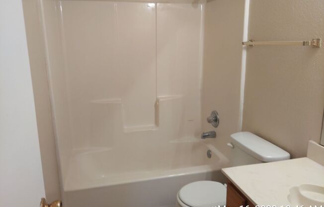 1200 Hidden Creek