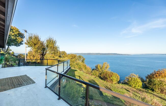 ONE OF A KIND HOME WITH STUNNING VIEW